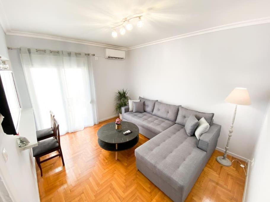 6Th Floor Apartment In Victoria Square Афіни Екстер'єр фото